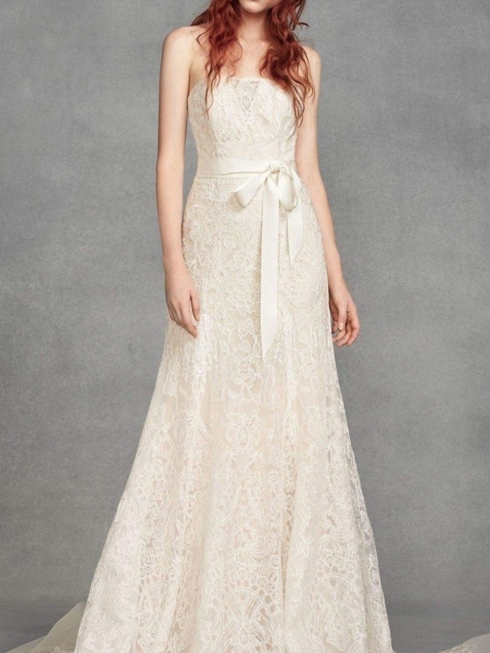 Vera Wang VW351400 Strapless Lace A-Line Wedding Gown in Ivory Size 10 Nwot